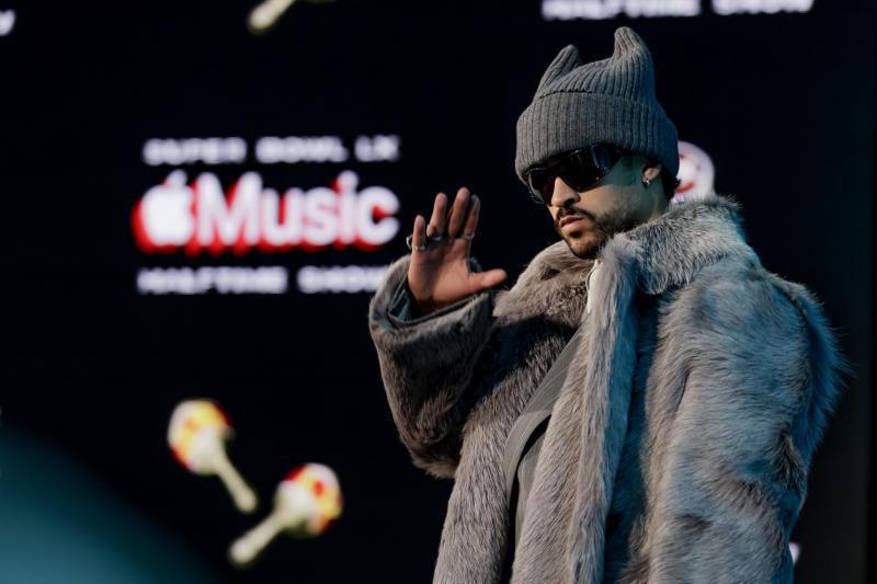 Bad Bunny sorprende con anuncio sobre su show en el Super Bowl LIX y hace petición: Aprendan a bailar y hagan...