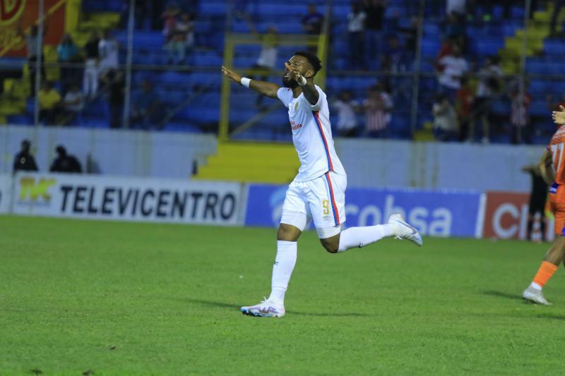 ¡Con un delantero! Pedro Troglio define el 11 del Olimpia para enfrentar al Atlas de México en el duelo de ida de la Champions de Concacaf