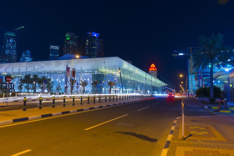 Escenario futurista: así es el Centro de Exposiciones y Convenciones de Doha, donde se celebrará el sorteo del Mundial de Qatar