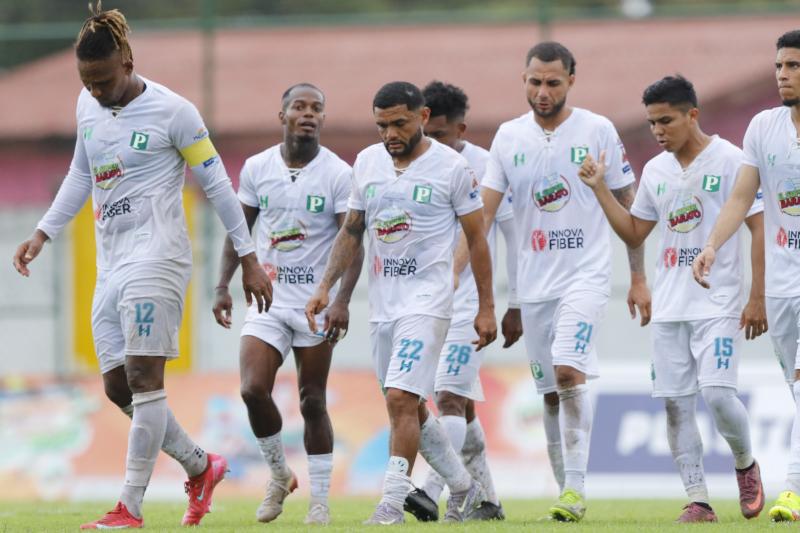 El héroe de Motagua ante Platense, error arbitral que no aprovechó el Ciclón y las bellas chicas en el Excélsior