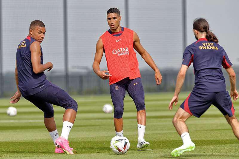 Mbappé fue convocado para el primer partido amistoso del PSG en pretemporada.