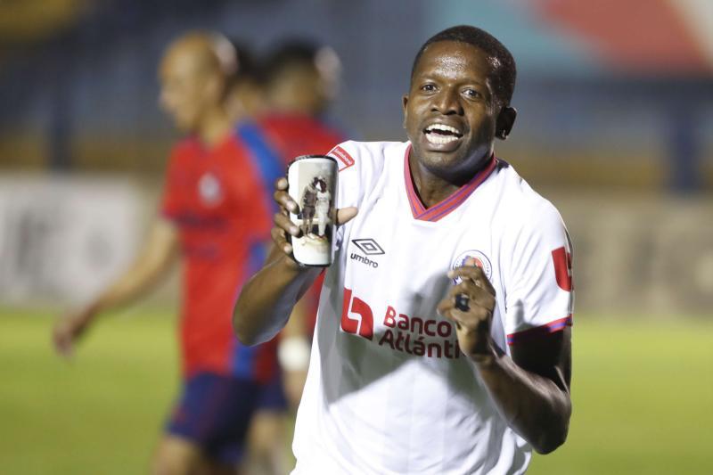 Edwin Rodríguez se va: las opciones que tiene Pedro Troglio en Olimpia ante la sensible baja de su jugador