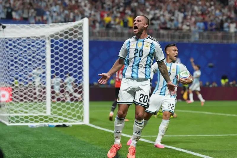 Alineación de Argentina para ser bicampeón del Mundial en la cara de España