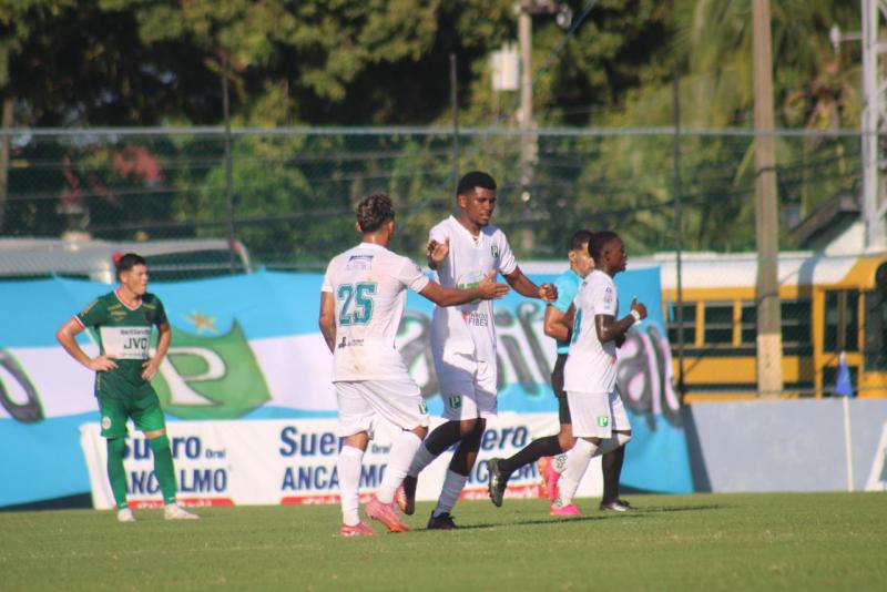 Marathón celebra en la casa de Platense, tristeza en Puerto Cortés, el gesto de Pablo Lavallén y el tremendo error del árbitro