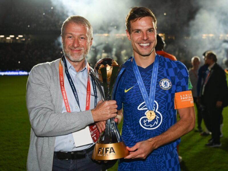 Los vínculos de Abramovich con Putin que lo apartan del Chelsea: lo que hizo por el presidente ruso y su fortuna al descubierto