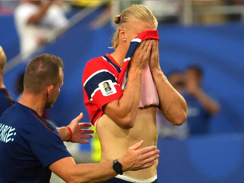 El delantero noruego, Erling Haaland, se despidió de la Copa del Mundo tras la caída frente a Inglaterra en uno de los mejores partidos de la competencia.