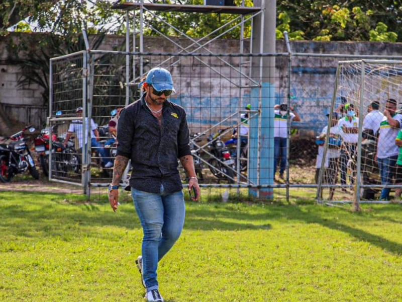 Asesinan a balazos a técnico en Guatemala: Tres hombres vestidos de policías lo sacan del hotel y lo ejecutan