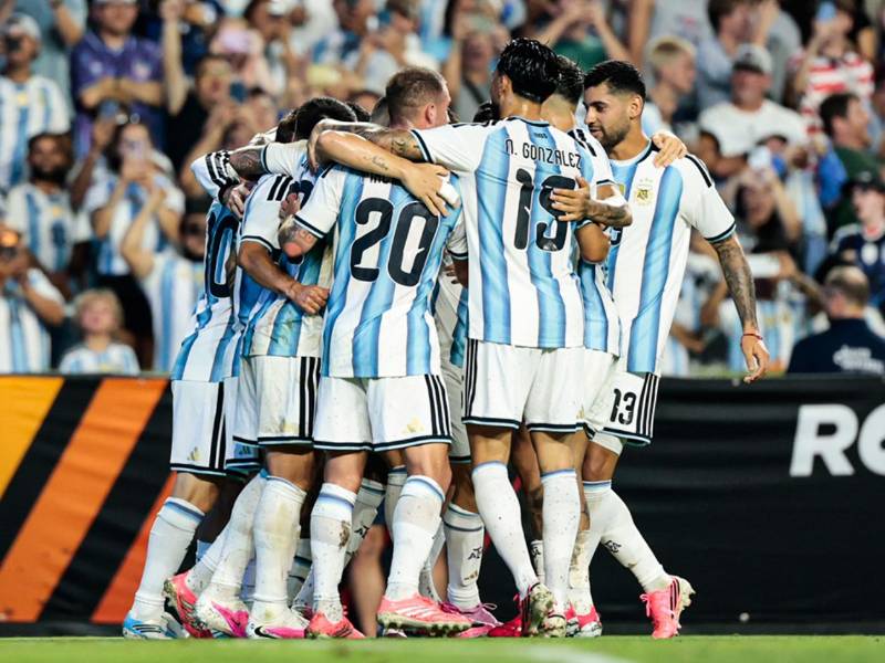 Leonardo Balerdi se lesionó y Lionel Scaloni tuvo que llamar a otro futbolista a pocos días del debut en el Mundial 2026.