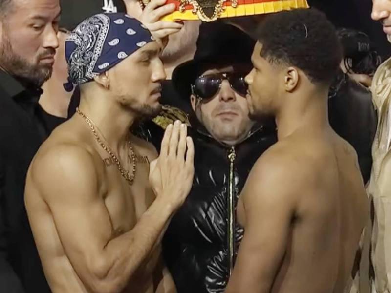 Teófimo López y Shakur Stevenson frente a frente hoy en el pasaje oficial. Foto cortesía The Ring Magazine.