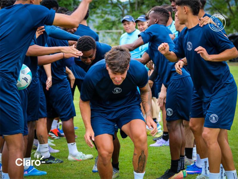 Marinacci y Jesús Batiz son recibidos con sorpresa en el entrenamiento de Motagua