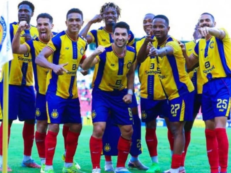 Jonathan Rubio marcó el tanto de la victoria para el Petro de Luanda y fue titular con Deiby Flores.
