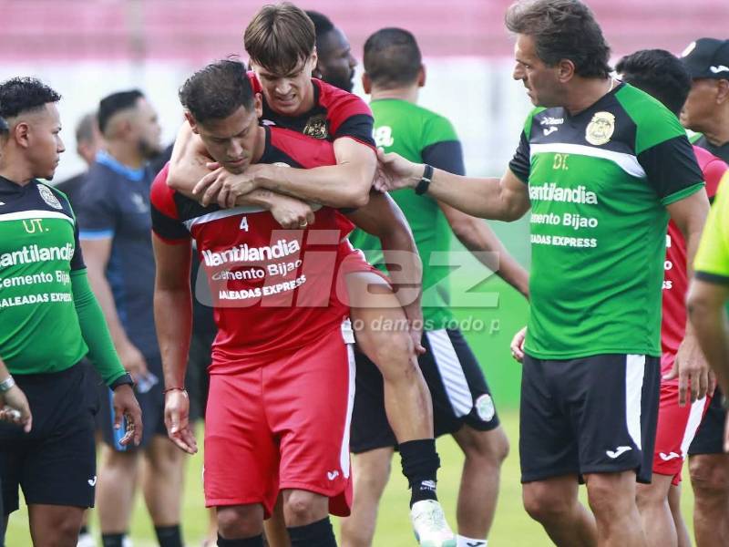Marathón recibió una de las peores noticias posibles a pocos días del inicio del torneo Apertura 2026. Su principal figura, el argentino Bruno Farioli, salió lesionado durante el amistoso de pretemporada frente a Génesis FC y mantiene en vilo al cuerpo técnico encabezado por Silvio Rudman.