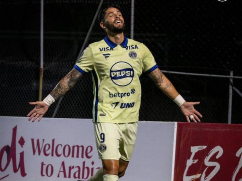 La hermosa anécdota del delantero costarriencense con su hijo luego de hacer un doblete con Motagua en la Copa Centroamericana