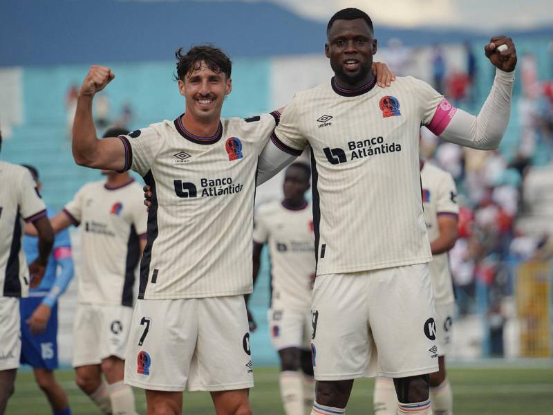 El Club Olimpia viene de vencer al Génesis en La Paz para seguir a un punto de la Máquina.