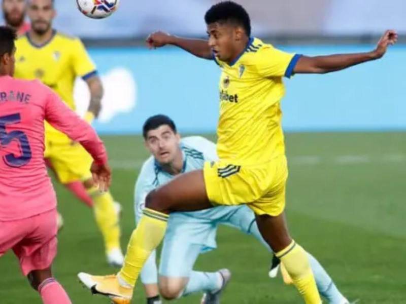 Choco Lozano ha sido el único jugador hondureño que le ha anotado dos veces al Real Madrid.