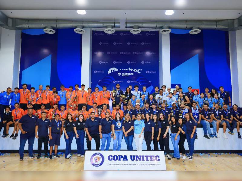Ganadores de la II Edición de la Copa UNITEC San Pedro Sula, donde participaron equipos de siete universidades de la ciudad.