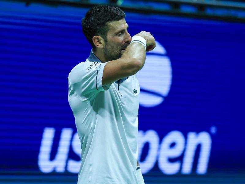 A Novak Djokovic se le vio muy emocionado durante la derrota contra Mariano Navone. FOTO: EFE