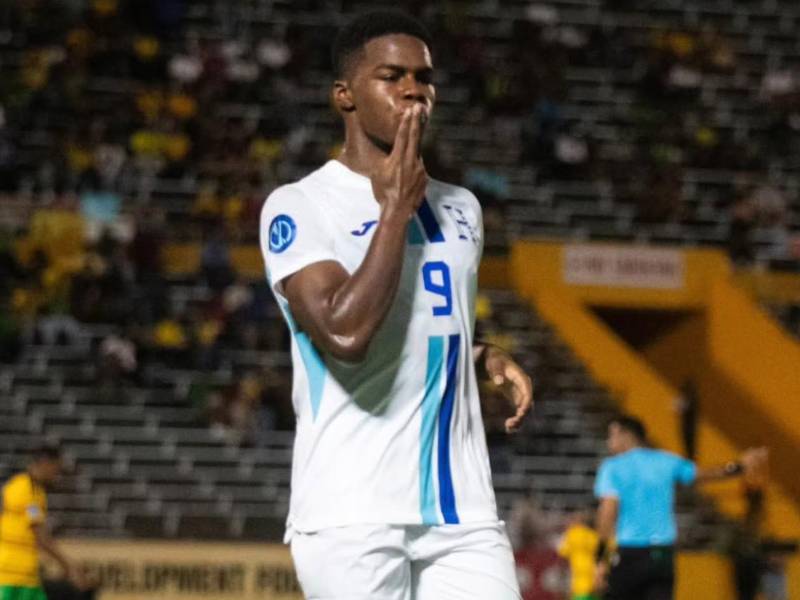 Keyrol Figueroa fue el héroe de la mágica noche que vivió Honduras en Kingston.