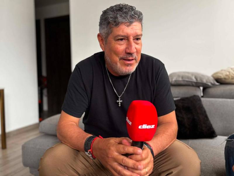 El exasistente técnico de Real España reveló que la decisión de dejar el club fue tomada en conjunto con Jeaustin Campos y Jonathan.