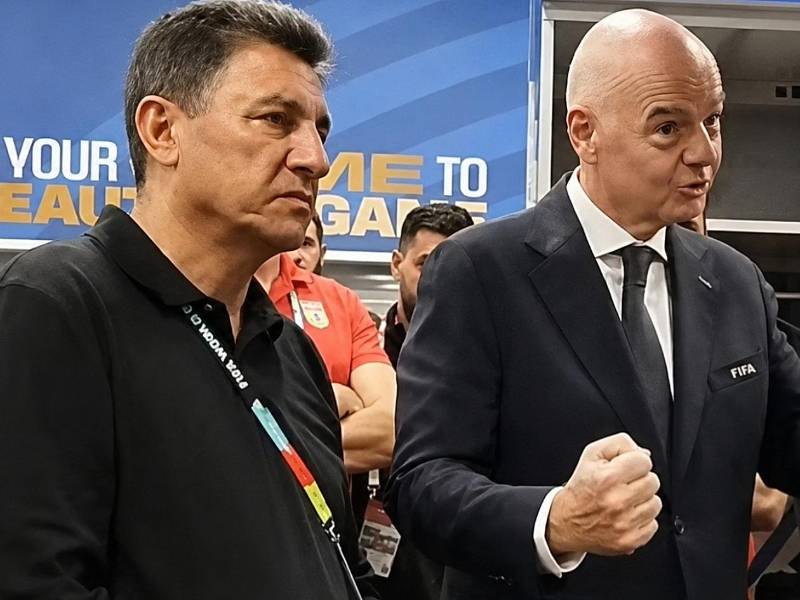 El técnico de Irán hizo su denuncia ante el presidente de la FIFA y catalogó a su selección como la más oprimida.