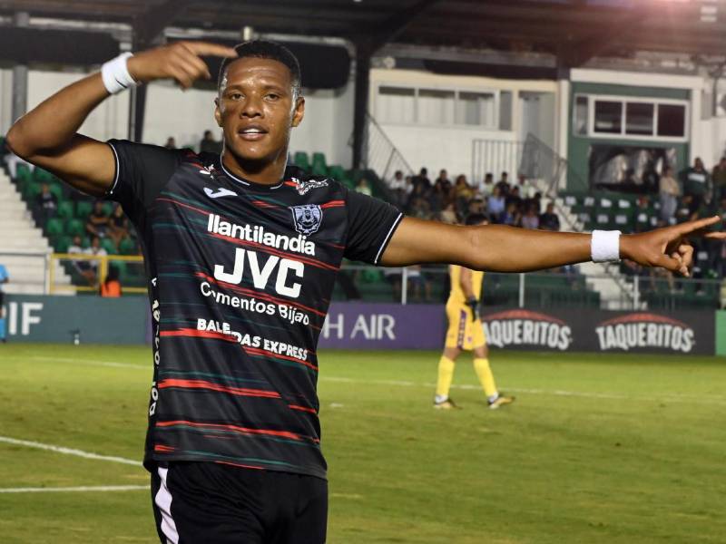 Yairon Moreno fue uno de los anotadores de los tres que marcaron por parte de Marathón ante Antigua GFC.