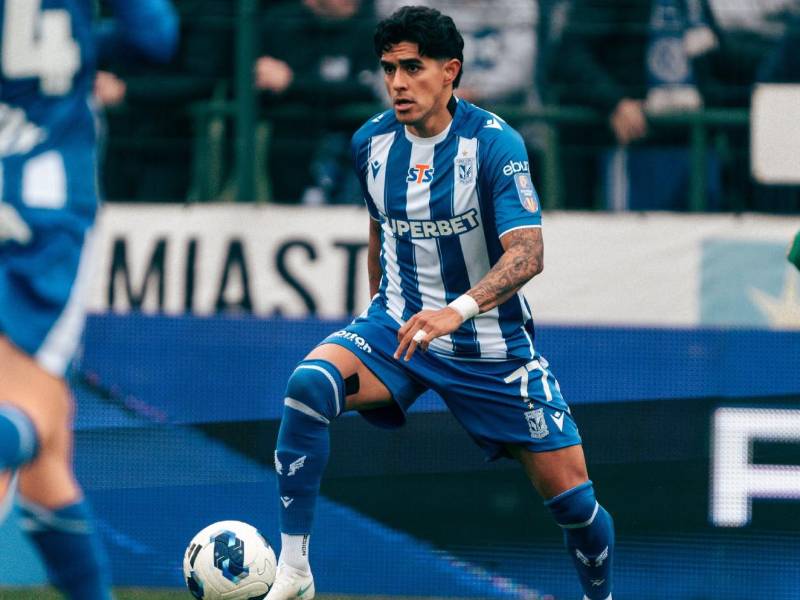 El delantero hondureño y su equipo fueron eliminados de la Copa de Polonia.