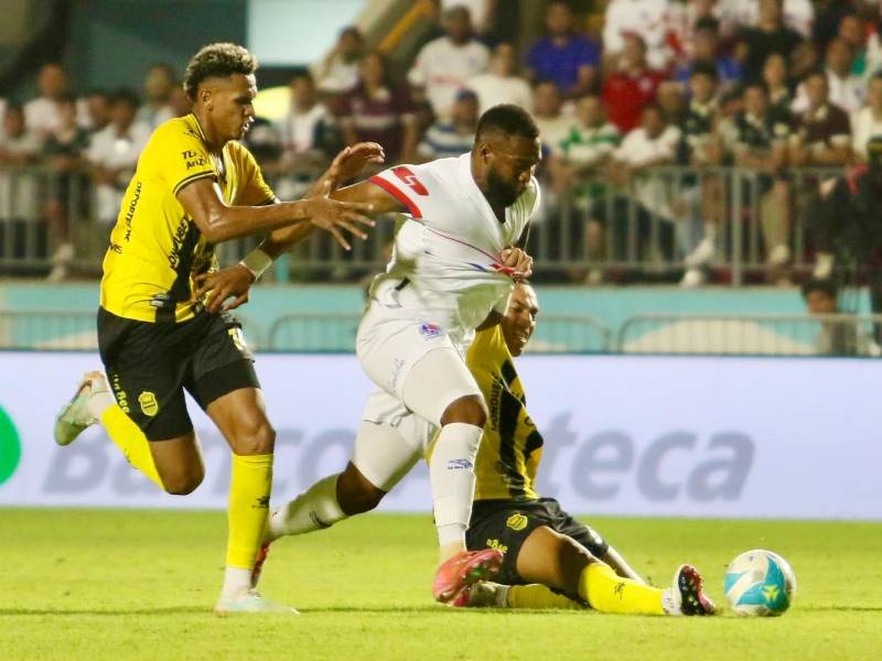 Olimpia y Real España juegan por la cuarta jornada.