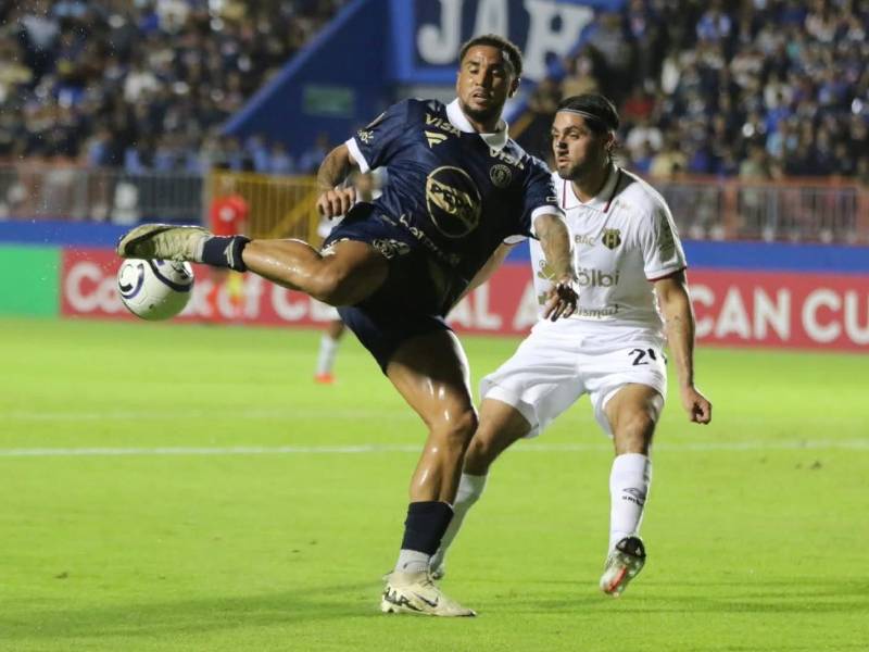 Motagua empató sin goles ante Alajuelense y deberá buscar la clasificación a la final en el juego de vuelta.
