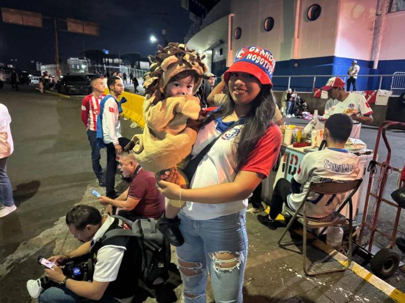 Olimpia y Cartaginés se miden a las 9 de la noche en el Estadio Nacional Chelato Uclés.