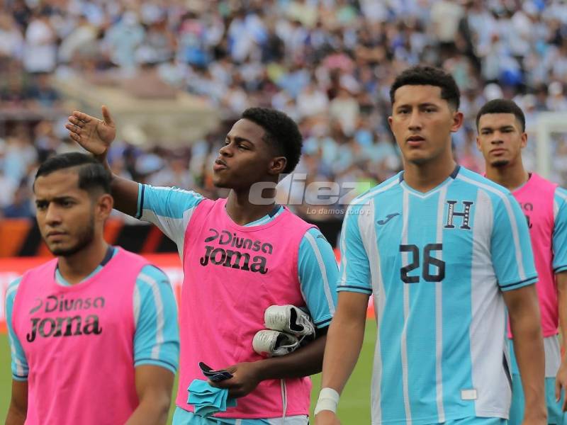 Los jugadores José Aguilera, Keyrol Figueroa, Cristian Canales y Clinton Bennett, hicieron su debut frente a los argentinos en Texas.