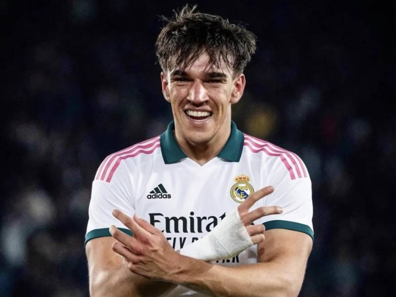 Carlos Espí es el nuevo delantero de Real Madrid luego de llegar a un acuerdo de traspaso con el Levante UD.