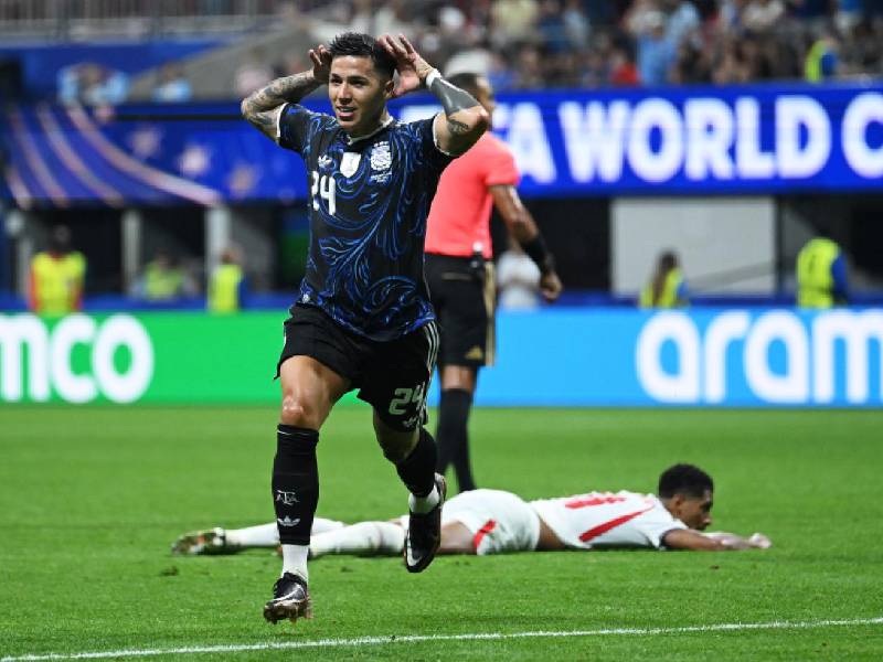 Inglaterra y Argentina se juegan el boleto a la gran final de la Copa del Mundo 2026.