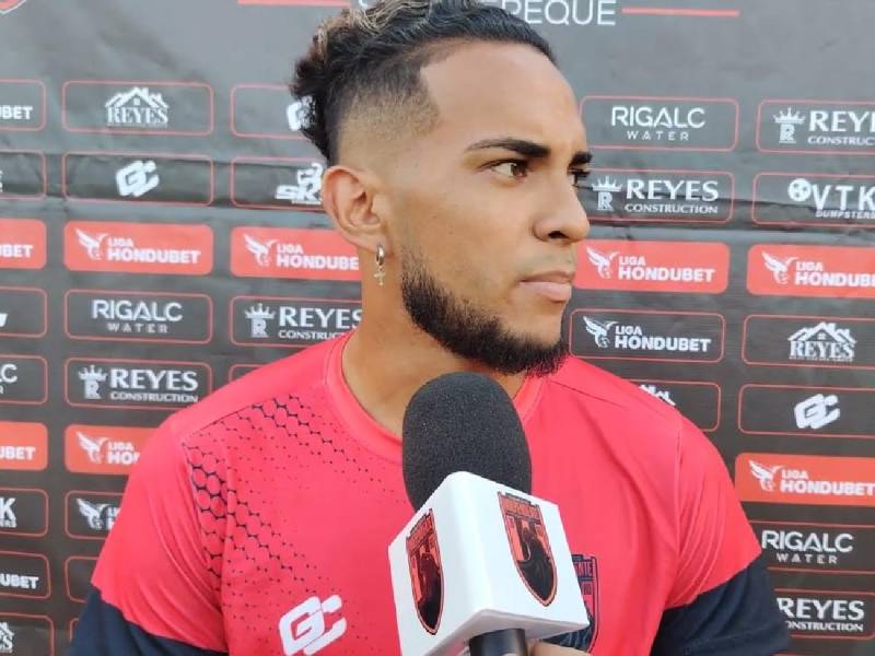 El mediocampista confirma que quiere regresar a Motagua y le deja mensaje a Javier López.