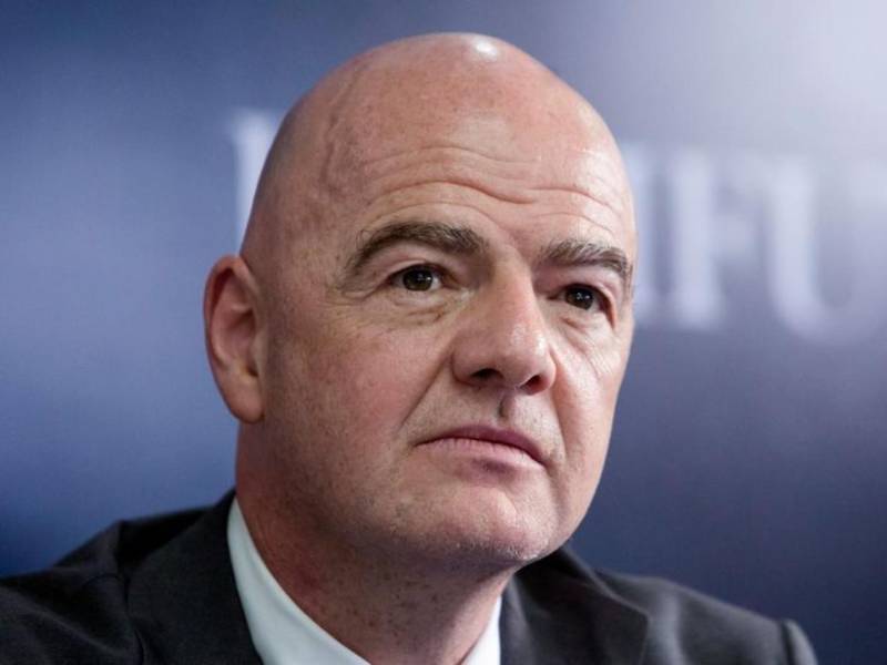 El presidente de la FIFA ha sido acusado de chantaje y se oponen a su reelección al mando de la FIFA.