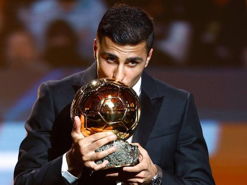 Riquelme: Rodri es un gran jugador. Si yo soy presidente del Real Madrid, un jugador como Rodri, pues jugará en el Real Madrid.