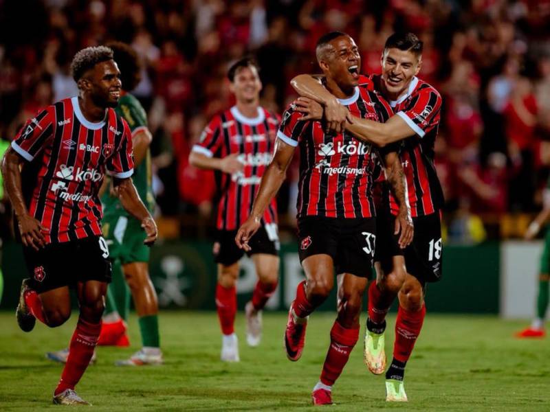 Alajuelense derrotó 3-1 a Marathón en la vuelta de los cuartos de final de la Copa Centroamericana.