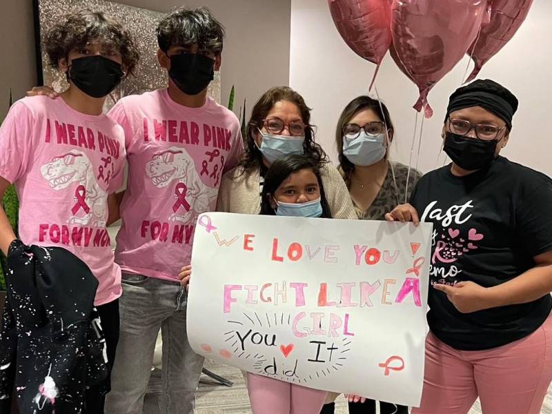 Al final del partido, Contreras le dedicó su debut profesional en la Liga MX a su madre, quien lucha contra el cáncer.
