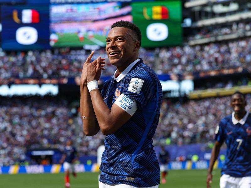 Mbappé tras superar a Messi y acercarse a Klose: Tendré que jugar hasta los 80