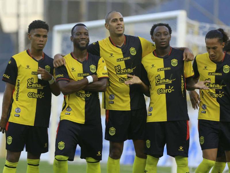 Real España derrotó a los Lobos de la UPN en el Estadio Morazán por la sexta jornada del campeonato.