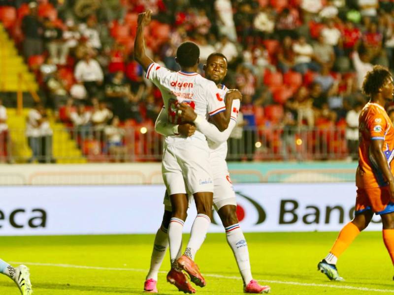El joven delantero está ocupando el lugar que dejó el veterano Jerry Bengtson.