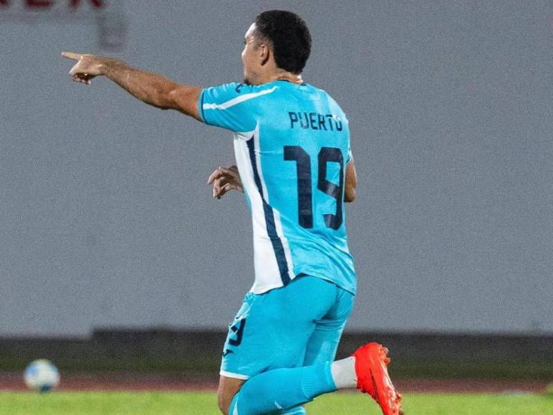 Erick Puerto anotó su primer gol oficial con la selección de Honduras.