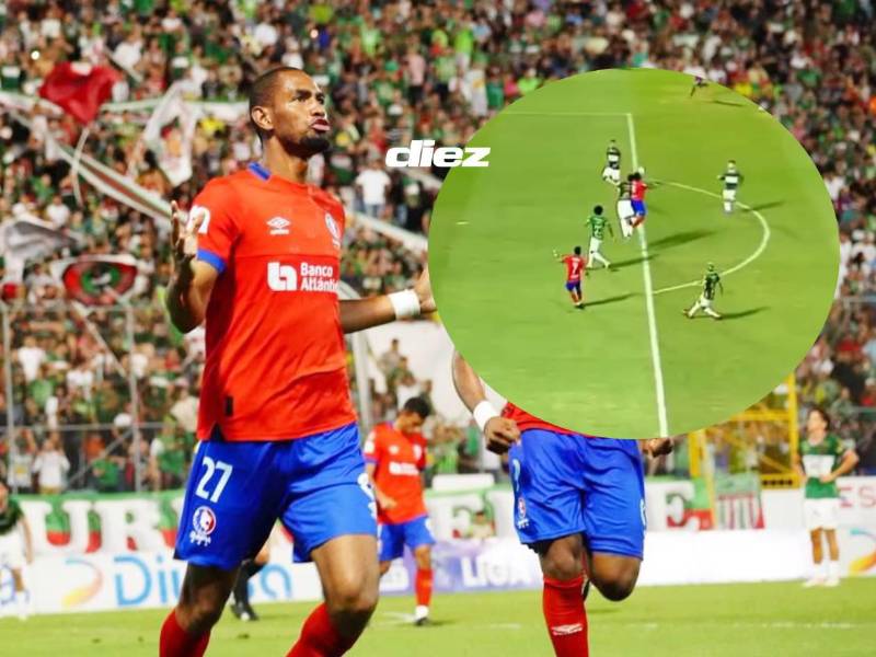 Jerry Bengtson celebró el gol, pero segundos después fue invalidado por fuera de juego. Foto Mauricio Ayala.