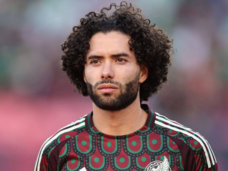 César Huerta no tuvo el protagonismo deseado en el Anderlecht y regresa a los Pumas en traspaso definitivo.