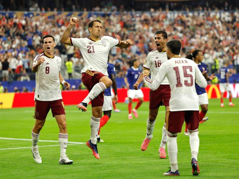 Mikel Oyarzabal fue el encargado de abrir el marcador en la semifinal entre Francia y España.