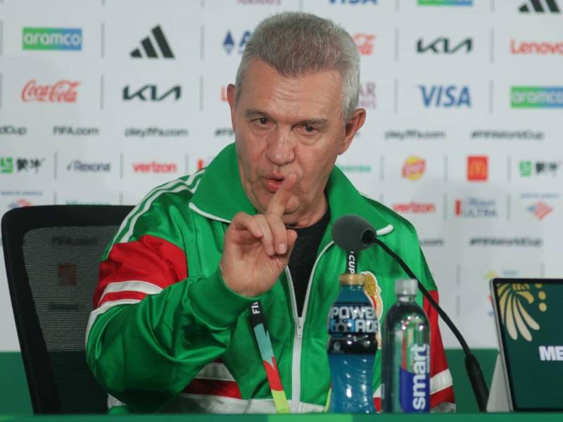 Javier Aguirre dejó su cargo como seleccionador de México luego de la eliminación en octavos del Mundial.