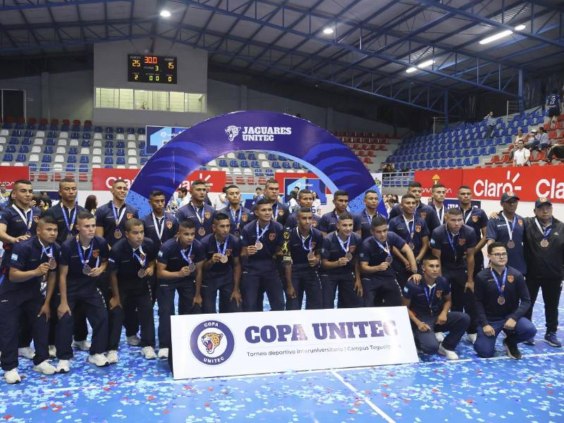 La Universidad Nacional de la Policía de Honduras (ANAPO/UNPH) obtuvo el tercer lugar en fútbol masculino, destacando por su disciplina, entrega y competitividad durante toda la Copa UNITEC 2026.