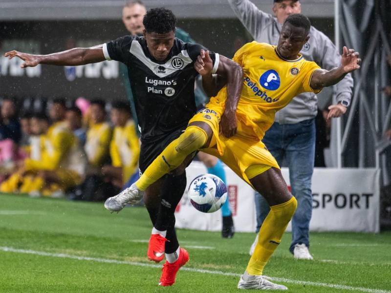 El delantero hondureño Dereck Moncada ingresó de cambio en el triunfo del Lugano FC en el playoff rumbo a la Conference League frente al Maccabi Telaviv.
