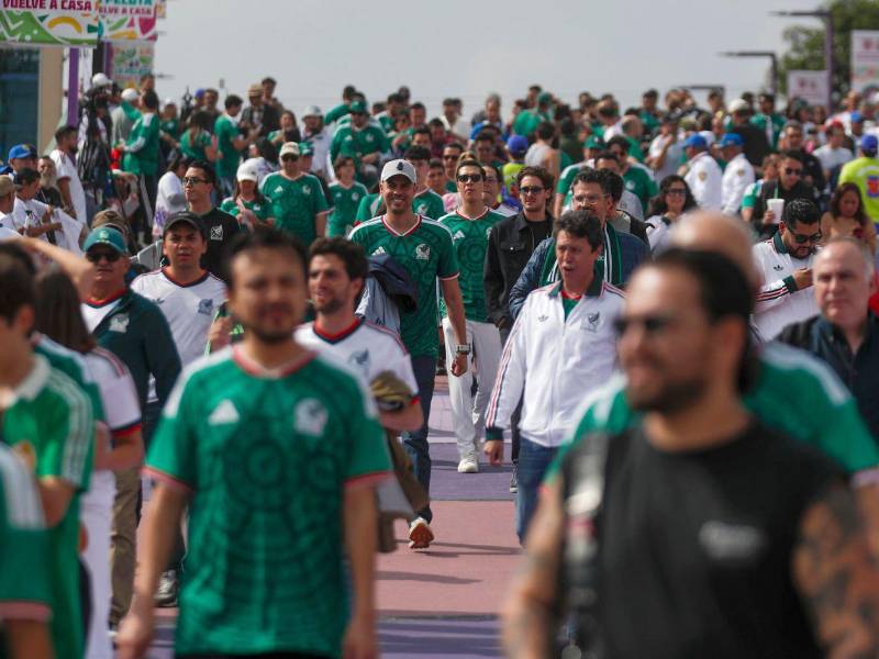Aficionados mexicanos ya se dirigen hacia el Estadio Azteca para presentenciar el primer partido del Mundil 2026 ante Sudáfrica.