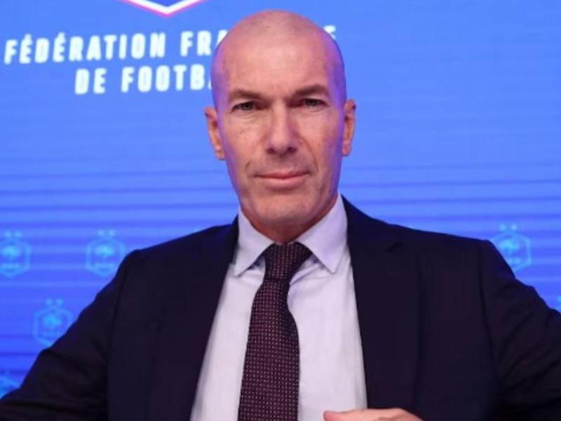 Zinedine Zidane firmó un contrato con la Federación Francesa de Fútbol hasta mediados de 2030.