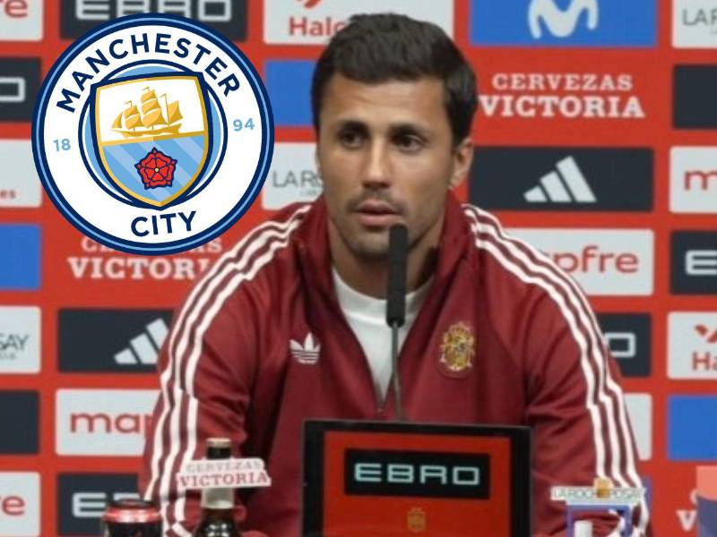 Rodri en la conferencia de prensa antes de enfrentar a Inglaterra en Wembley por la Nations League.
